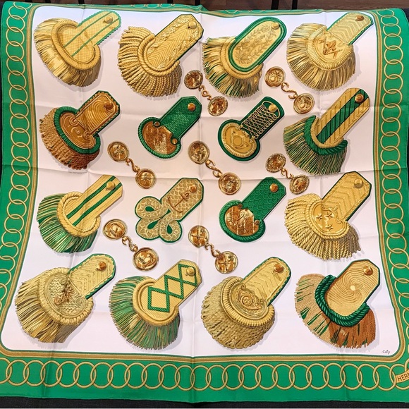 HERMES Carre90 Silk Scarf- 35”x 35”😍💚🔥 - Picture 3 of 17